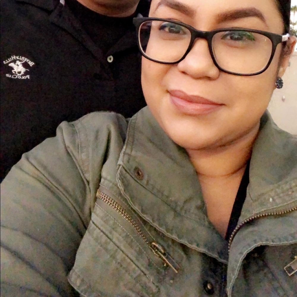 Meet your Posher, Yoanna